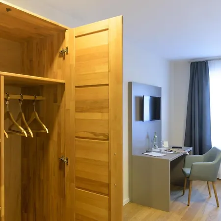 Adler 3* Konstanz